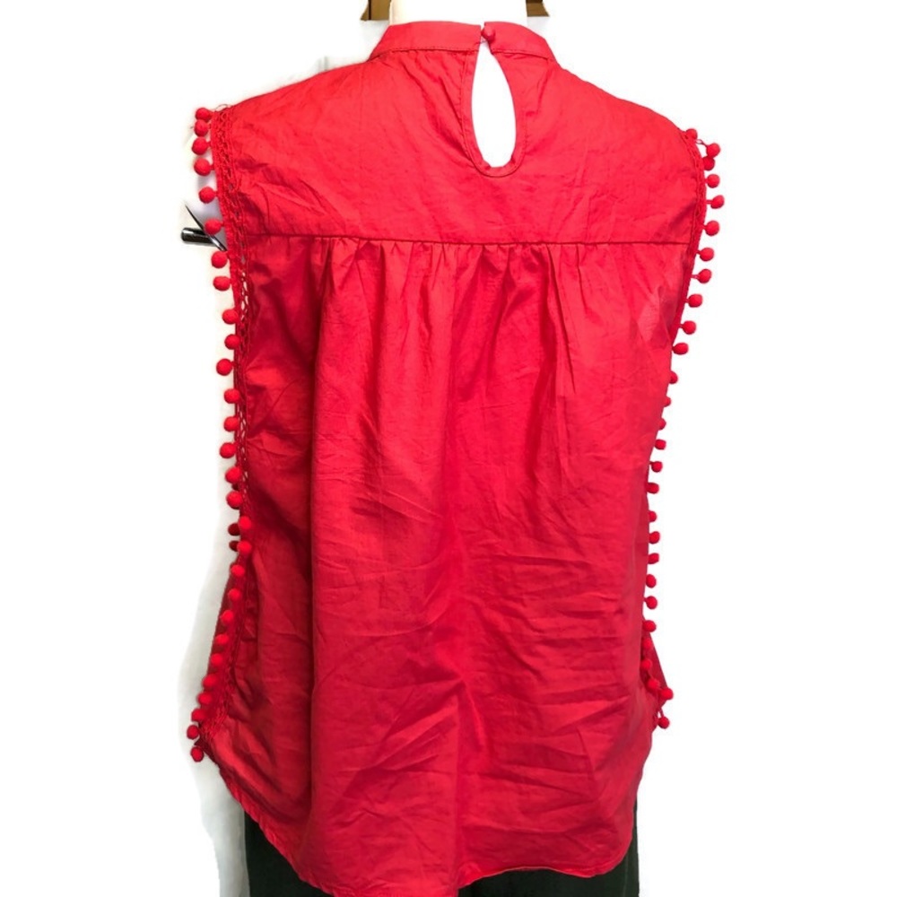 Simplee Women Eyelet pompons sleeveless top, sz L - Picture 3 of 7
